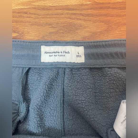 Abercrombie and Fitch men’s joggers size L - Picture 4 of 8